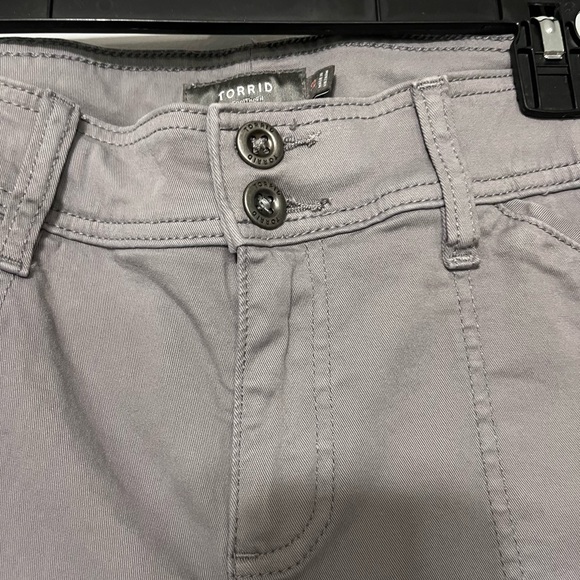 Torrid feel the fit gray jeans size 18 - Picture 2 of 8